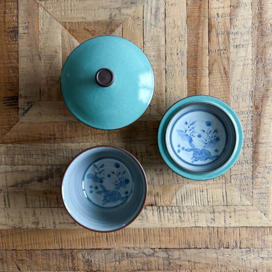 Lot de deux petites tasses vintages de couleur vert turquoise  / avec couvercles / Hukkougama