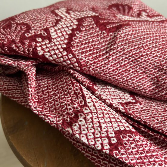 Haori Vintage Shibori Bordeaux et Blanc avec Motif de Pins