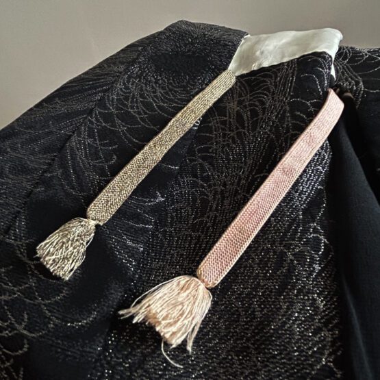 Haori Vintage aux Fleurs Élégantes