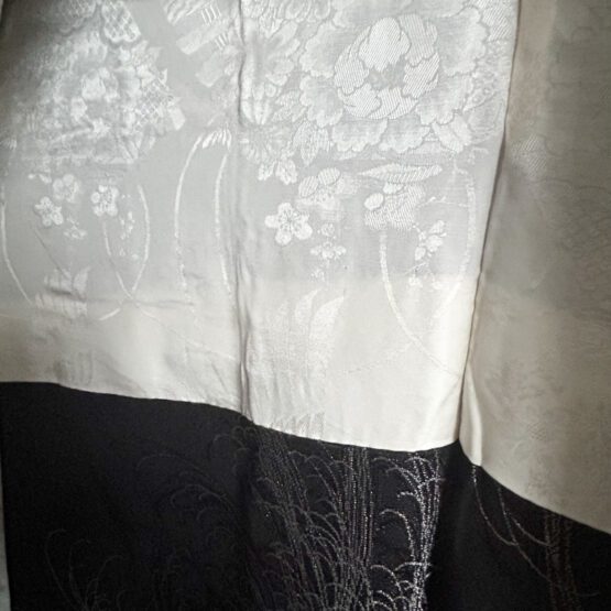 Haori Vintage aux Fleurs Élégantes – Image 10