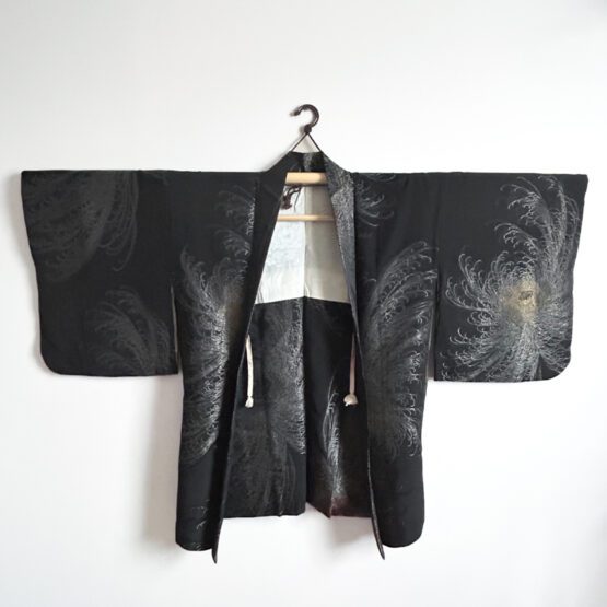 Haori Vintage aux Fleurs Élégantes – Image 3