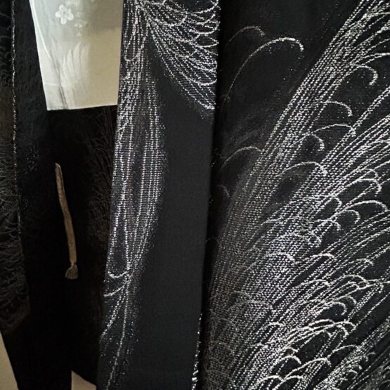 Haori Vintage aux Fleurs Élégantes – Image 7