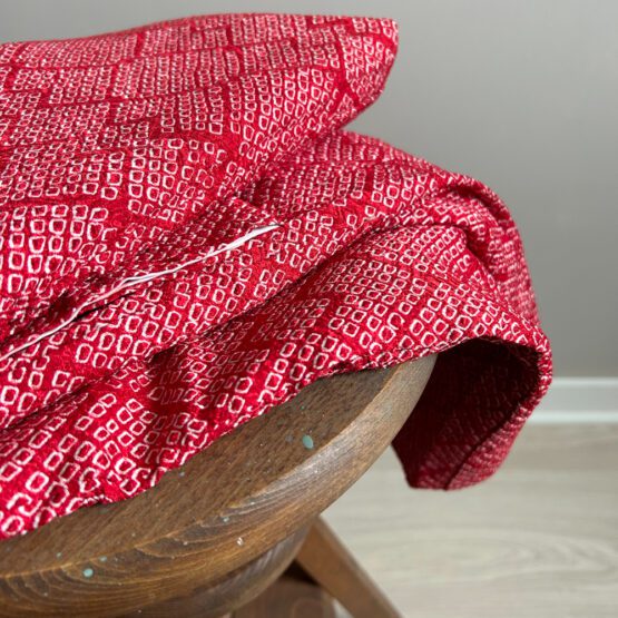 Rouge et Neige : Haori Vintage Shibori Éclatant – Image 10