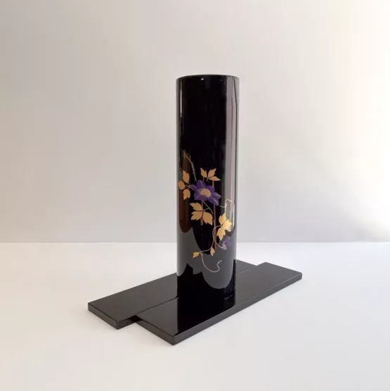 Élégance Florale - Vase en laque de Wajima – Image 2