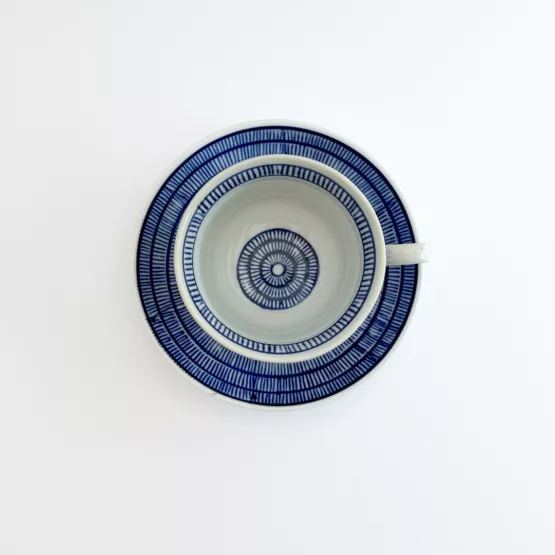 Artisanal Blue Cup & Saucer Set motif rayé – Image 3