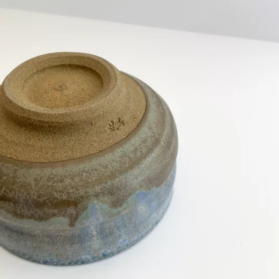Bol à Matcha Arita - Douceur de Dégradé Bleu et Blanc – Image 8