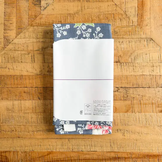 Serviette Tenugui japonais en gaze douce avec motifs de pivoines – Image 5