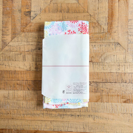 Serviette Tenugui japonais en gaze douce avec motifs de poissons rouges et feux d’artifice – Image 5