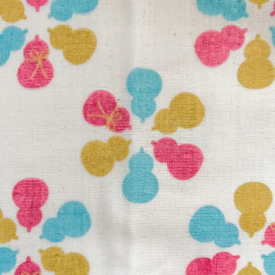 Serviette Tenugui japonais en gaze douce avec motifs de 六瓢柄 – Image 4