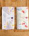 Serviettes Tenugui japonais en gaze douce – Set de 2 pièces avec motifs de narcisse et de poisson rouge et morning glory