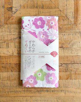 Serviette Tenugui japonais en gaze douce avec motifs de fleurs de prunier