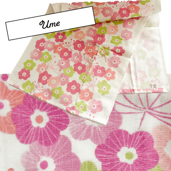 Serviettes Tenugui japonais en gaze douce – Set de 3 pièces avec motifs floraux de Sakura, Peony et Ume – Image 3
