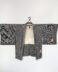 Haori vintage japonais en shibori noir et blanc – motif ondulant et oiseau stylisé