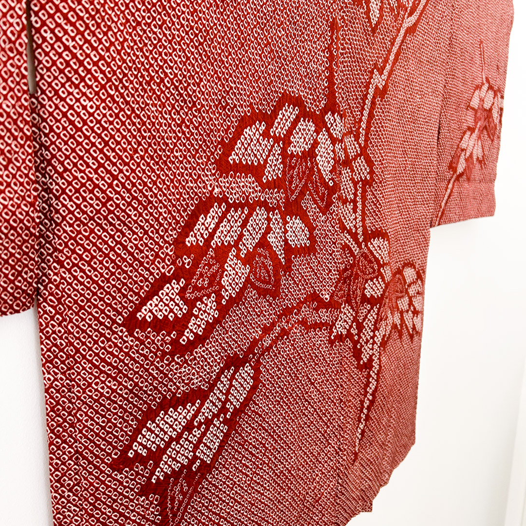 Haori japonais vintage – shibori bordeaux à doublure florale satinée – Image 6