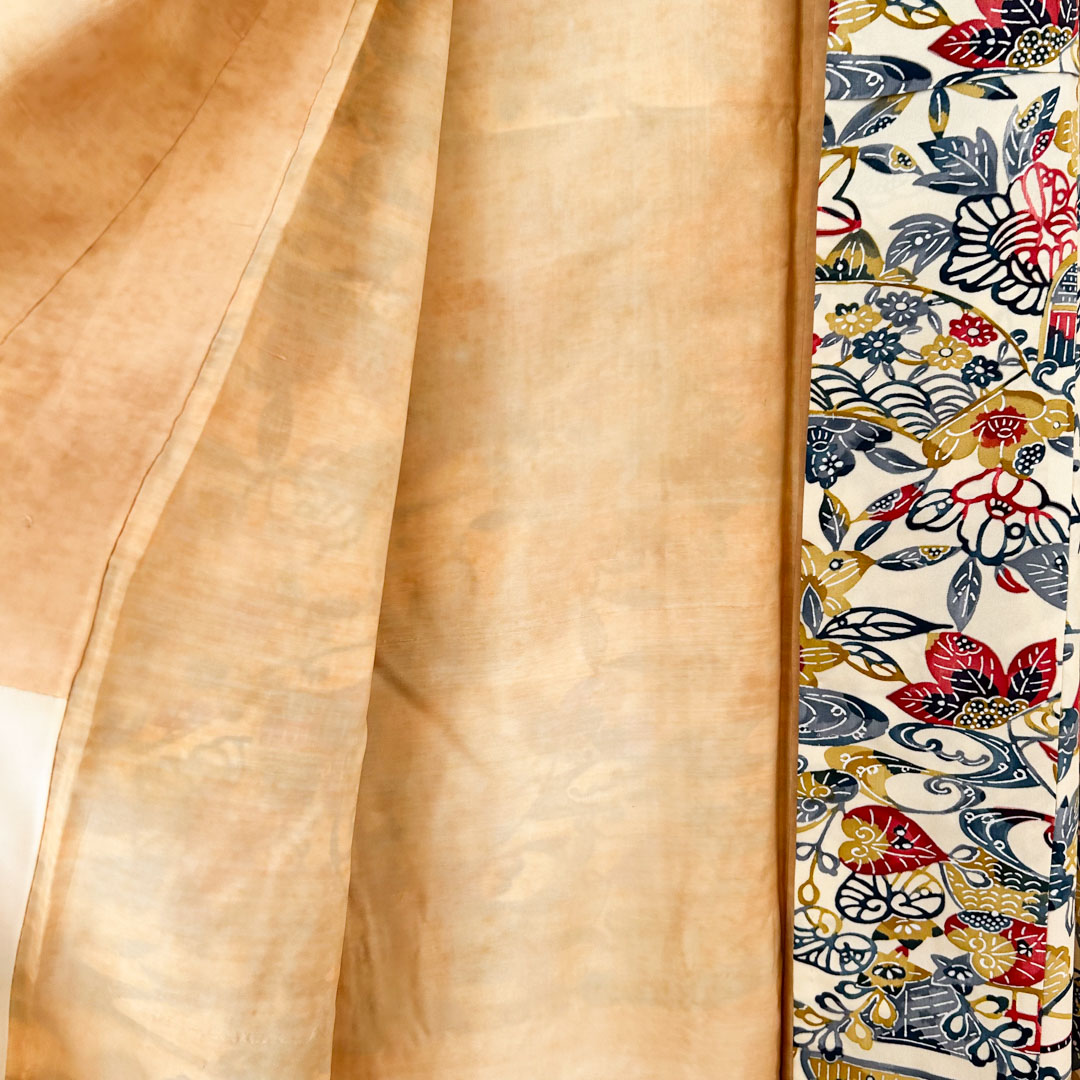 Kimono traditionnel en soie – Motifs floraux et traditionnels multicolores - Image 6