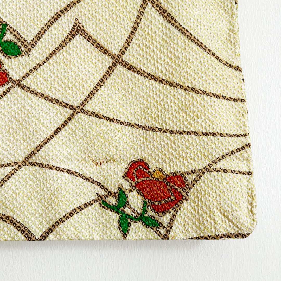 Haori traditionnel en soie – Motif floral et attaches perlées uniques - Image 5